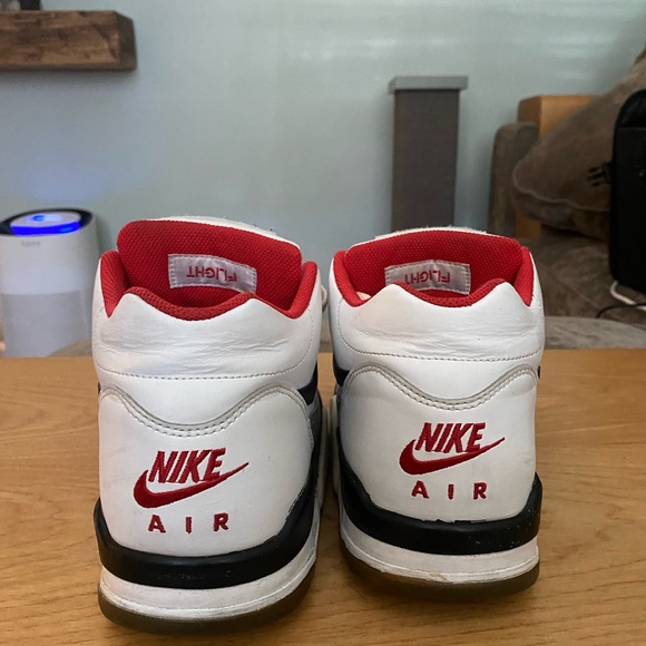 Nike White and Red Sneakers - Picture 3 of 3
